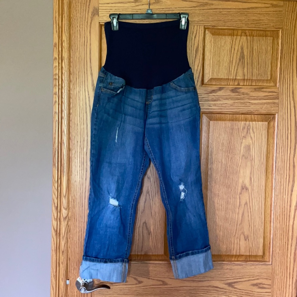 Maternity capris